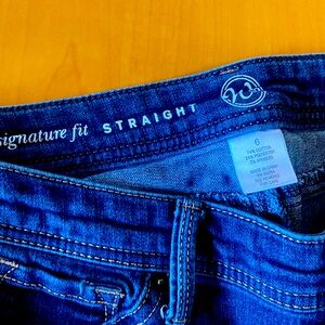 Signature Women's Blue Jeans